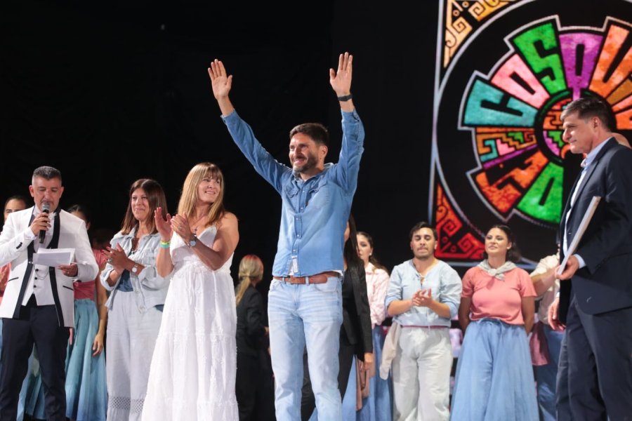 PRIMERA LUNA COSCOINA.  El gobernador Pullaro y la ministra Rueda acompa&ntilde;aron la presentaci&oacute;n santafesina.