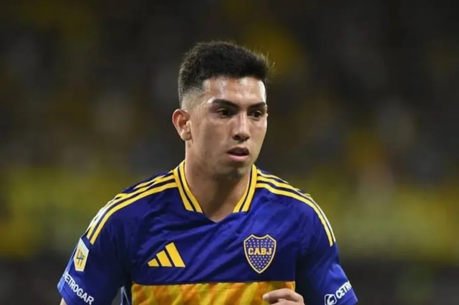 Alan Velasco, delantero de Boca.