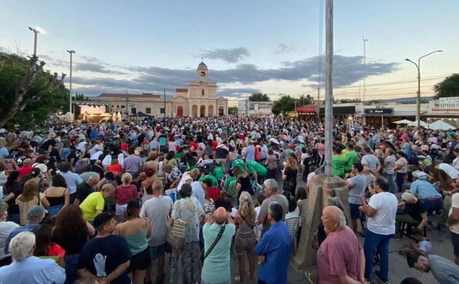 La celebraci&oacute;n de la Eucarist&iacute;a cont&oacute; con multitudinaria presencia.