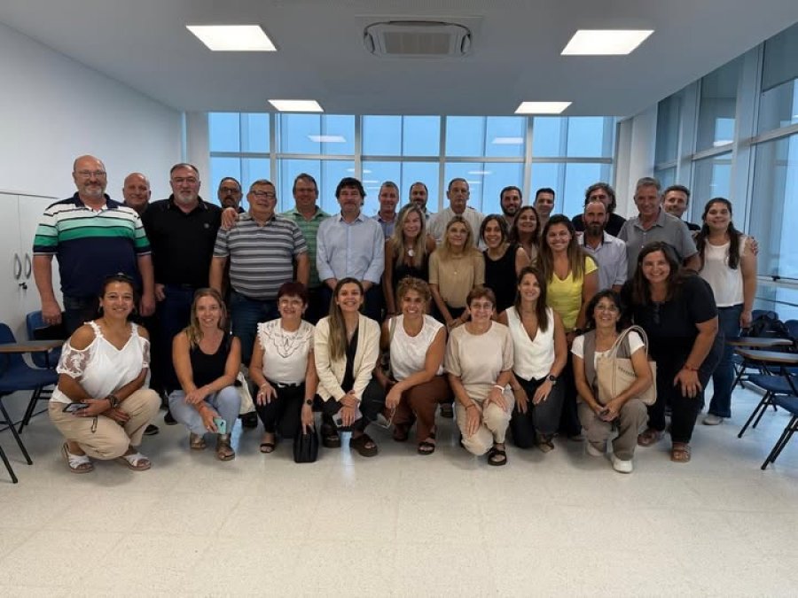 El grupo que ayer se reuni&oacute; en el efector de salud.
