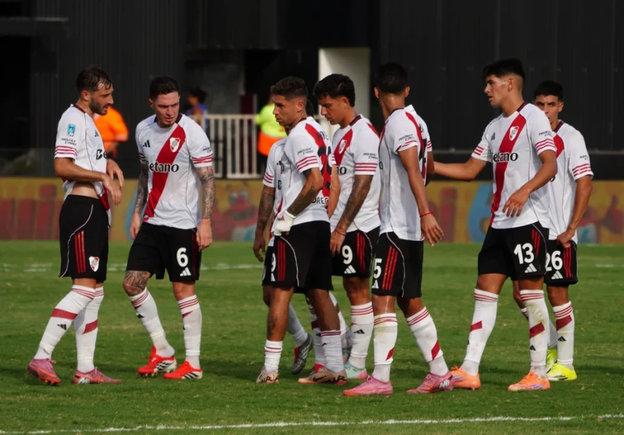 CONSOLIDARSE. River tratar&aacute; de volver a sumar de a tres.