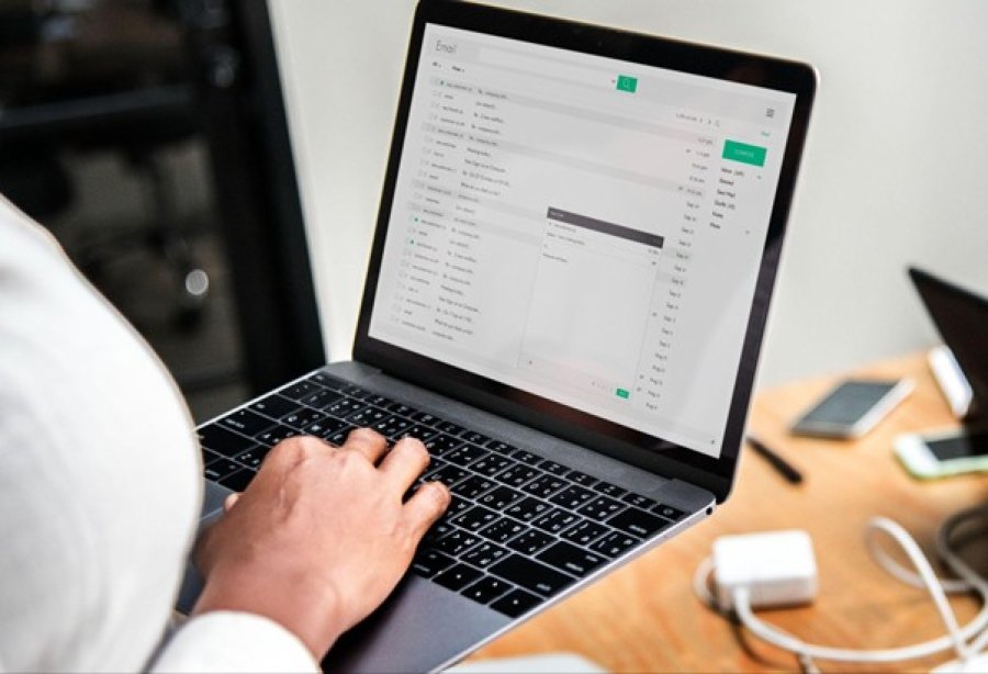 Cuando la entregabilidad se integra a la estrategia general, el email marketing deja de ser una apuesta y se convierte en un canal predecible, medible y confiable.