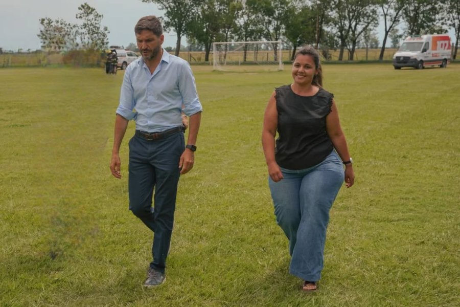 maximiliano Pullaro y Luciana Peter durante la recorrida.