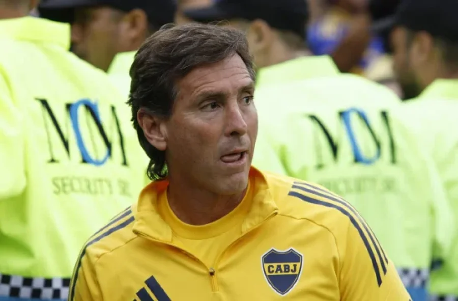 Claudio &Uacute;beda, entrenador de Boca.