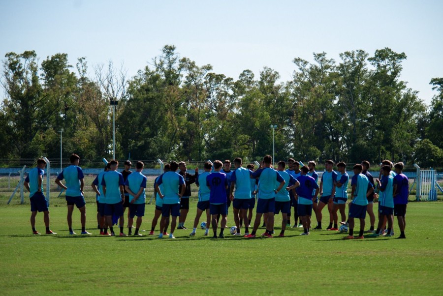 LA CREMA SE PREPARA PARA LA TEMPORADA 2026 EN LA PRIMERA NACIONAL
