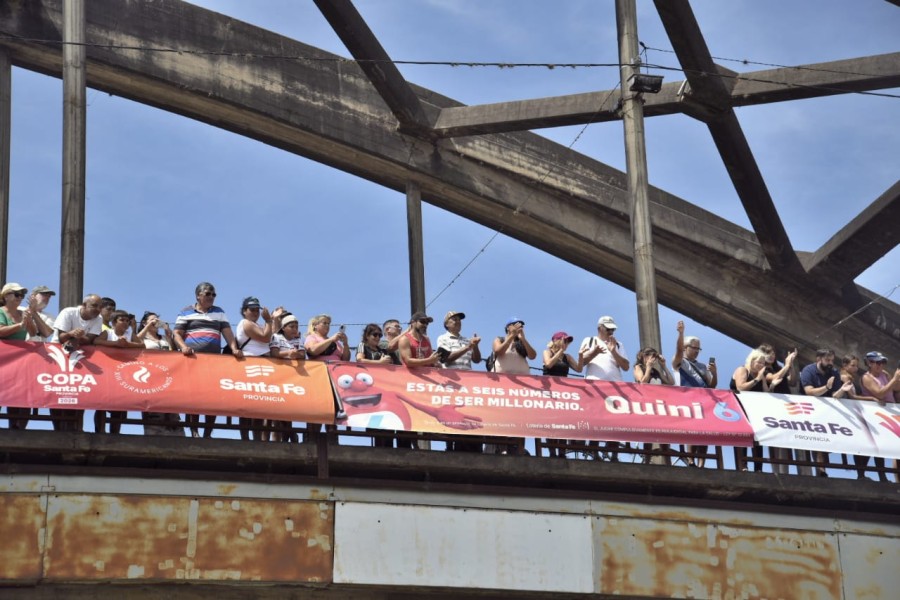 El p&uacute;blico acompa&ntilde;&oacute; masivamente una nueva edici&oacute;n de la tradicional Marat&oacute;n Acu&aacute;tica. (FOTO SCS)