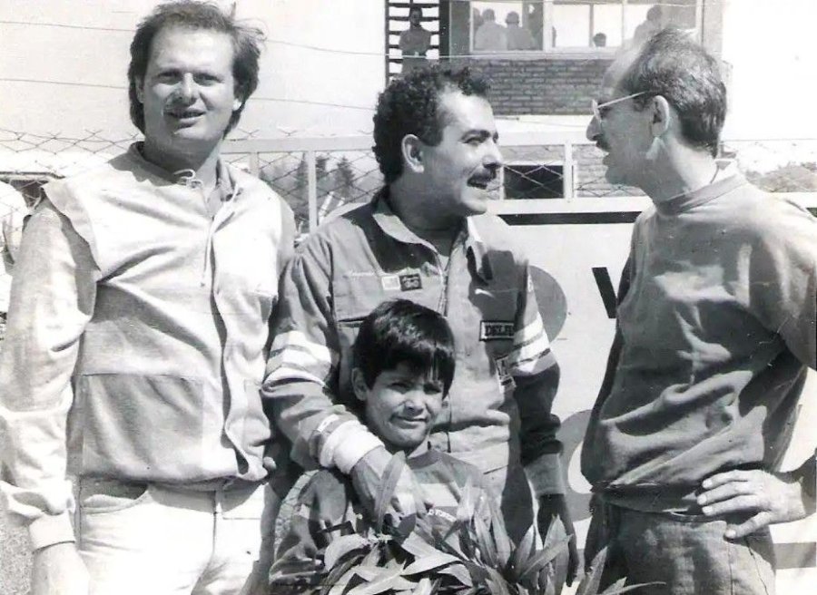 Eduardo Valsagna -en el centro- junto a Fabi&aacute;n y V&iacute;ctor Boscarol.