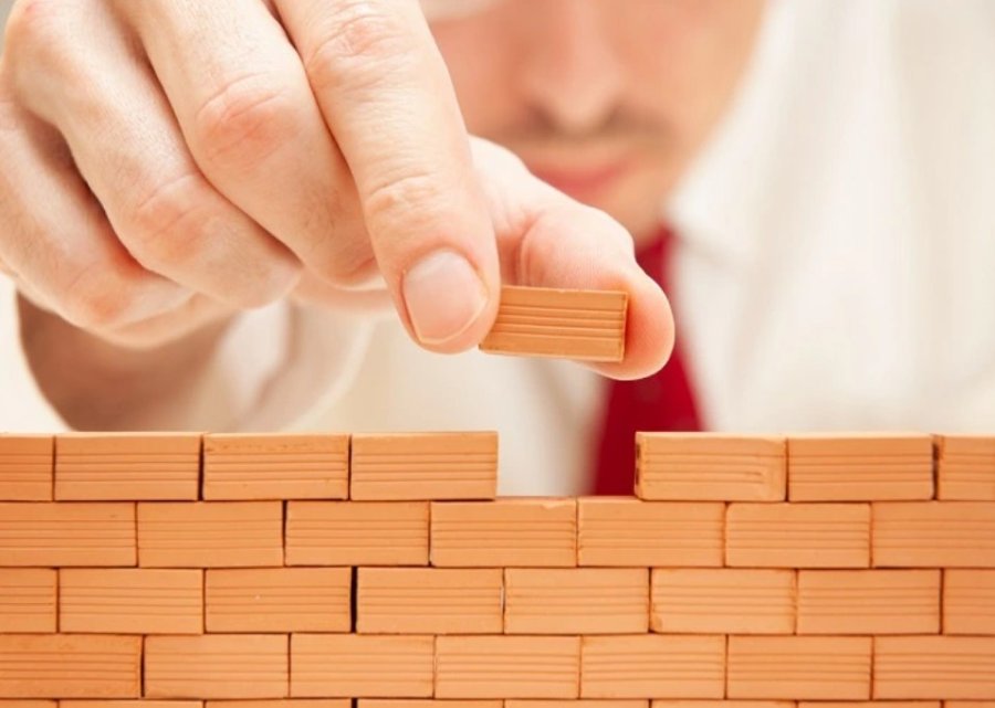 &iquest;QU&Eacute; ELEGIR? Ahorrar en d&oacute;lares o invertir en ladrillos, esa es la cuesti&oacute;n.