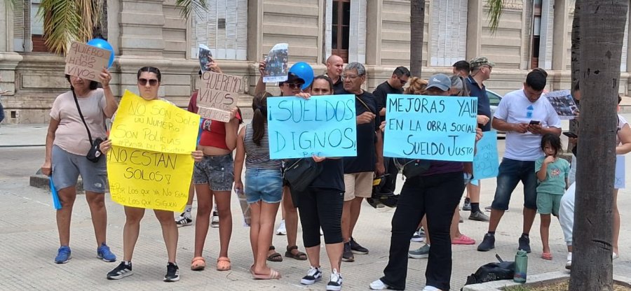 El plan integral presentado por el Gobierno provincial llega tras una incipiente protesta de familiares de polic&iacute;as. (FOTO REDES)