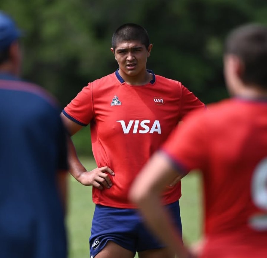 SUMANDO CONVOCATORIAS. El juvenil forward rafaelino.