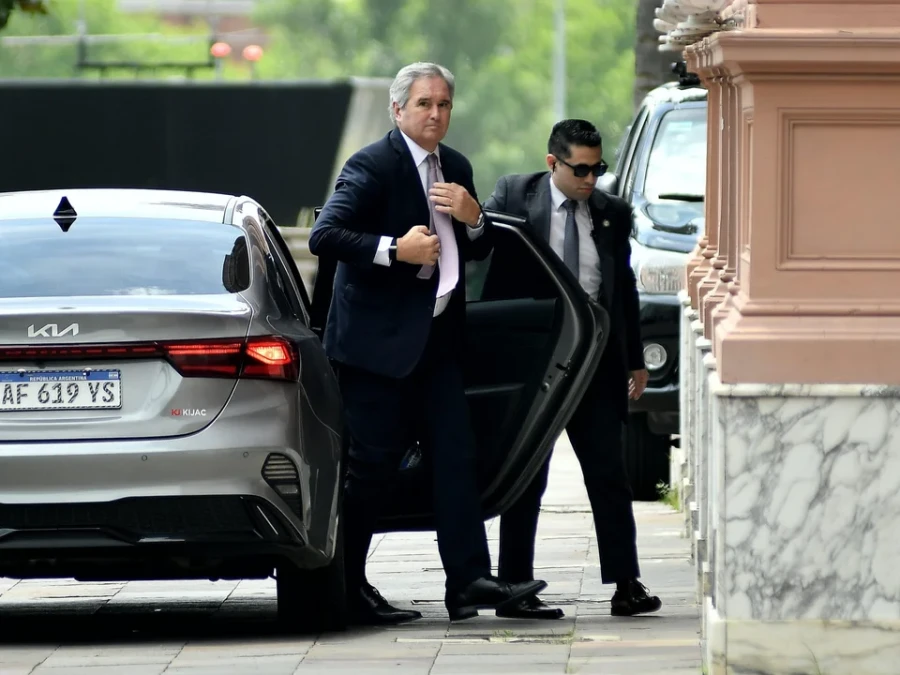 El Canciller Pablo Quirno al llegar esta ma&ntilde;ana a Casa de Gobierno.