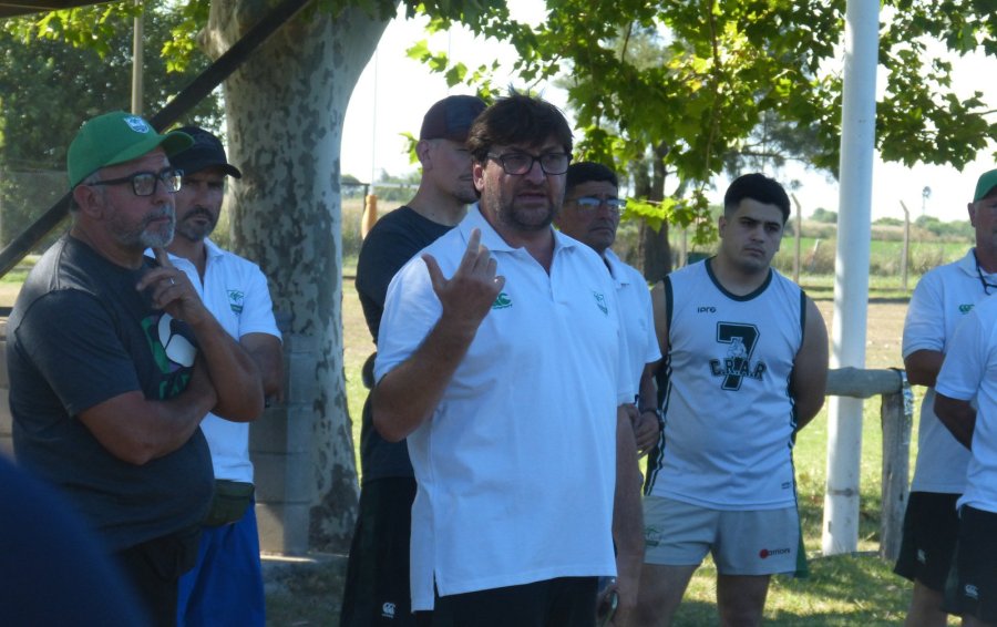 PRIMER DIA. Cristian Cinalli en su primera charla con el plantel superior.
