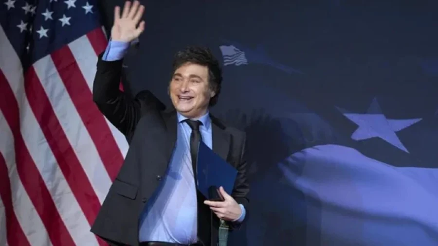 Javier Milei suspendi&oacute; su viaje a Estados Unidos.