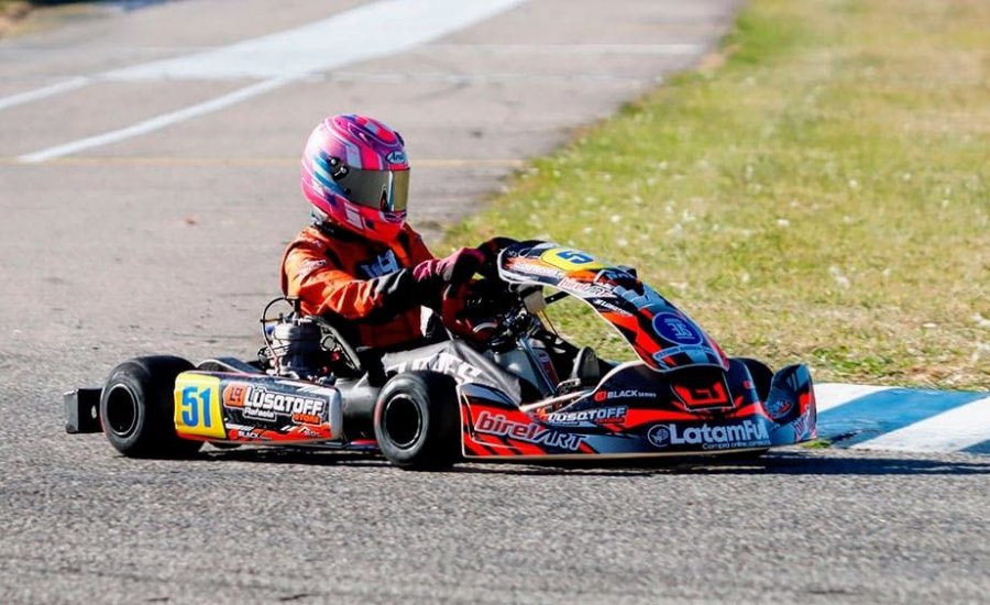 Isabel Flores en acci&oacute;n en el Kart&oacute;dromo de Mar del Plata.