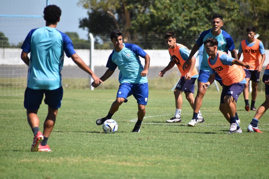 LA CREMA TRABAJA CON LA CABEZA PUESTA EN SU DEBUT DEL VIERNES