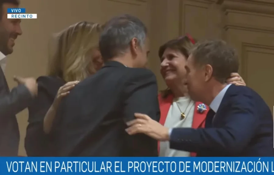Karina Milei, Patricia Bullrich, Diego Santilli y Mart&iacute;n Menen en el Senado.