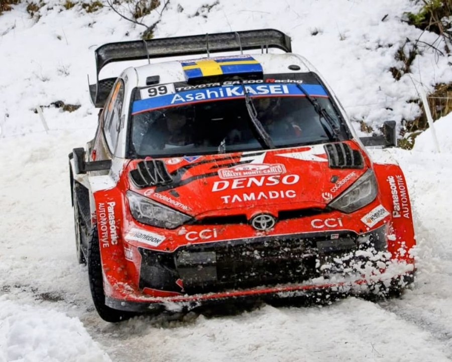 OLIVER SOLBERG. El piloto sueco con el Toyota Yaris.