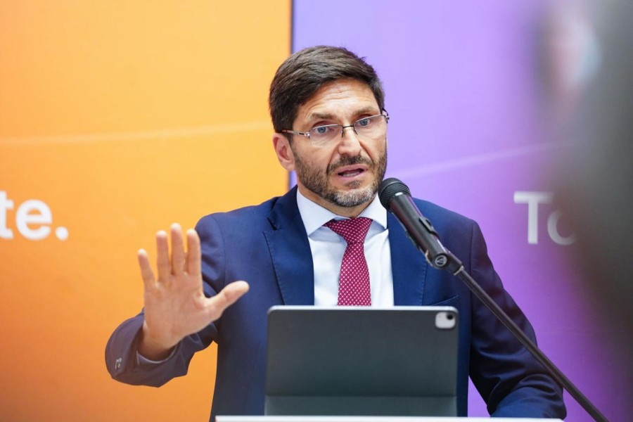 MAXIMILIANO PULLARO. El Gobernador el mi&eacute;rcoles pasado al dar detalles sobre la respuesta a la crisis policial.