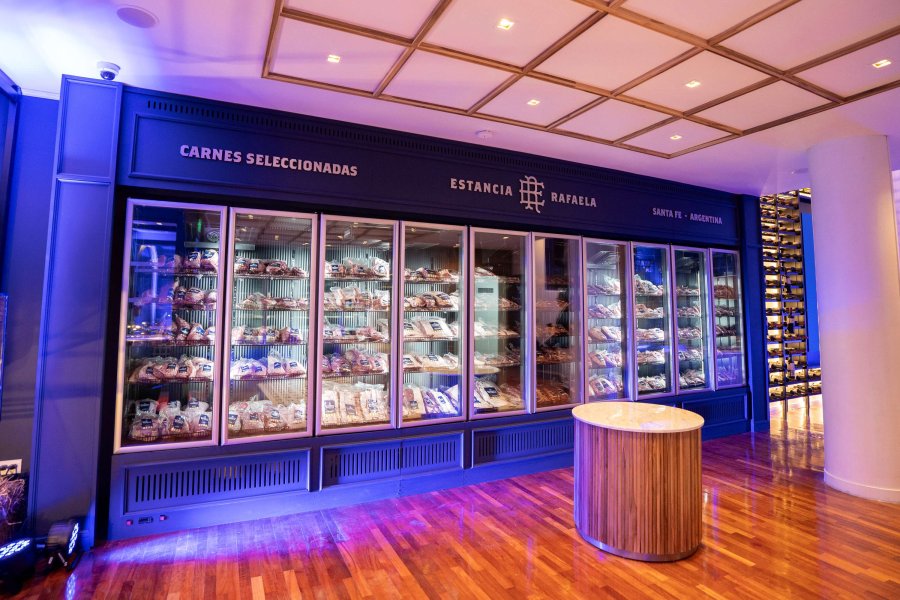 Los cortes seleccionados de la carnicer&iacute;a boutique de Estancia Rafaela en San Isidro. (FOTO RA)