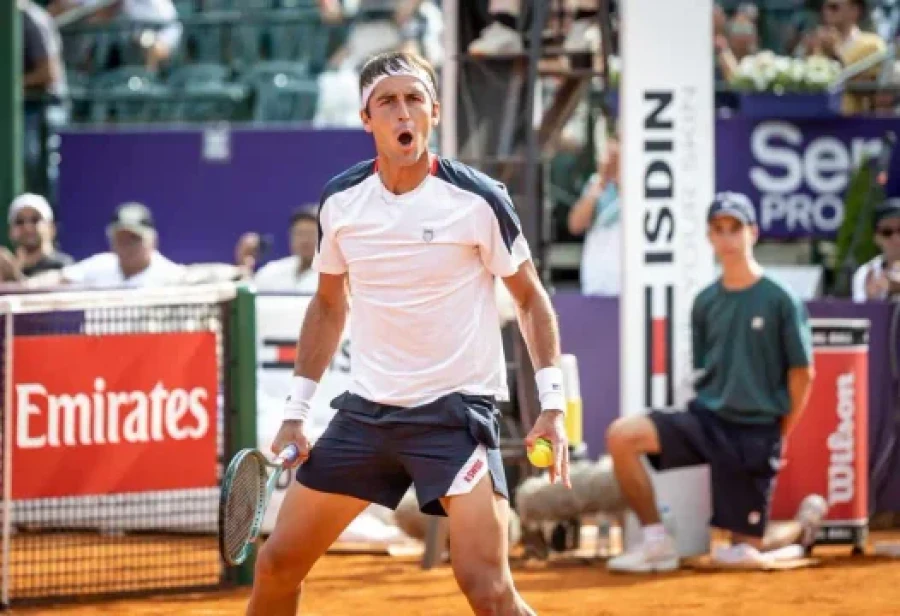 TOMAS ETCHEVERRY. Remont&oacute; ante Tabilo.