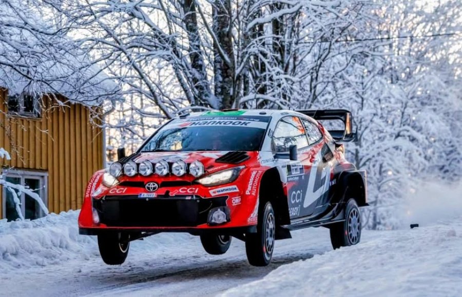 Elfyn Evanz lidera el aplastante dominio de Toyota en el Rally de Suecia.