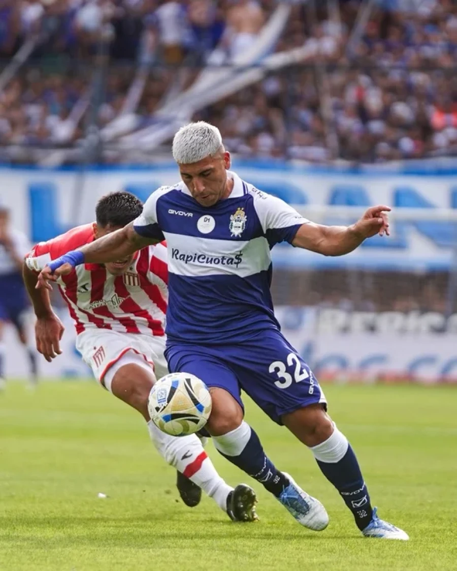 CON MUCHA PASION. El cl&aacute;sico platense tiene una nueva edici&oacute;n.