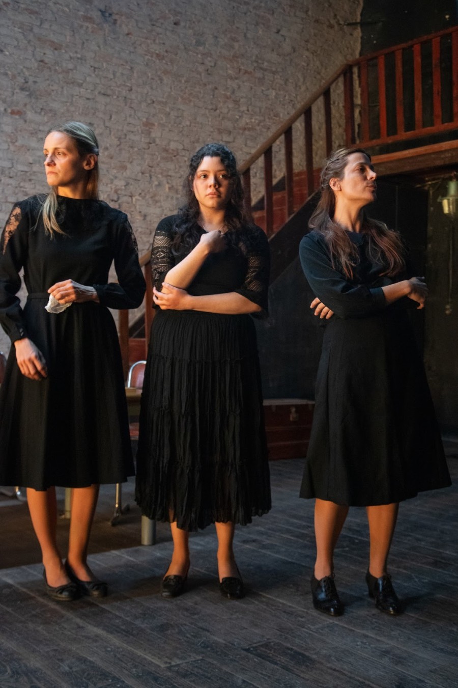 En escena, Daio Albanesi, Victoria Guti&eacute;rrez y Clarita Frana.