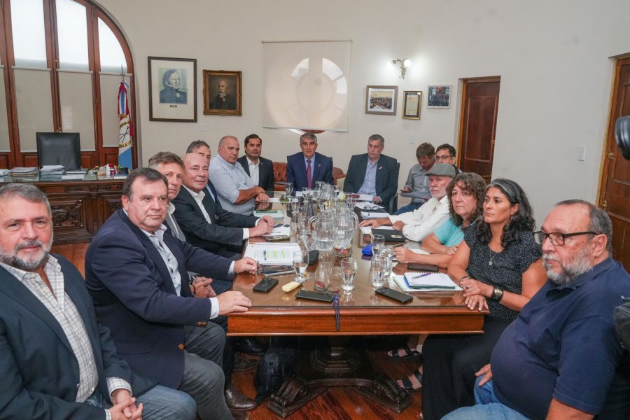 Segunda reuni&oacute;n de la paritaria de la administraci&oacute;n central con los gremios estatales ATE y UPCN.