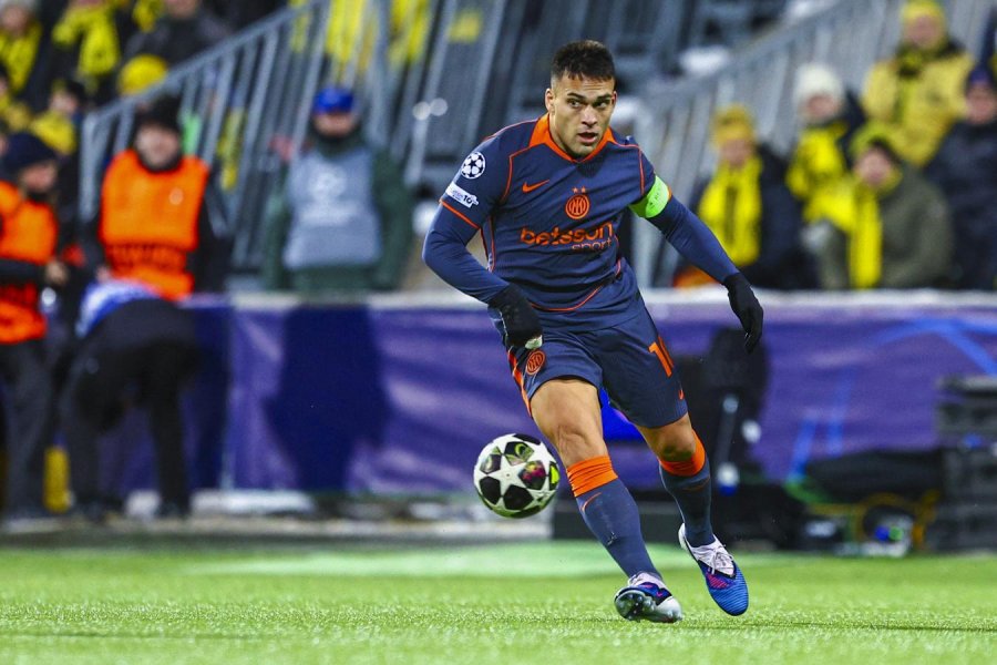 Lautaro sali&oacute; lesionado a los 15 minutos del segundo tiempo.