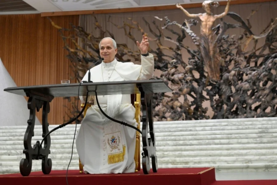 LE&Oacute;N XIV. El Papa en un encuentro con sacerdotes esta ma&ntilde;ana en el Aula Pablo VI del Vaticano.