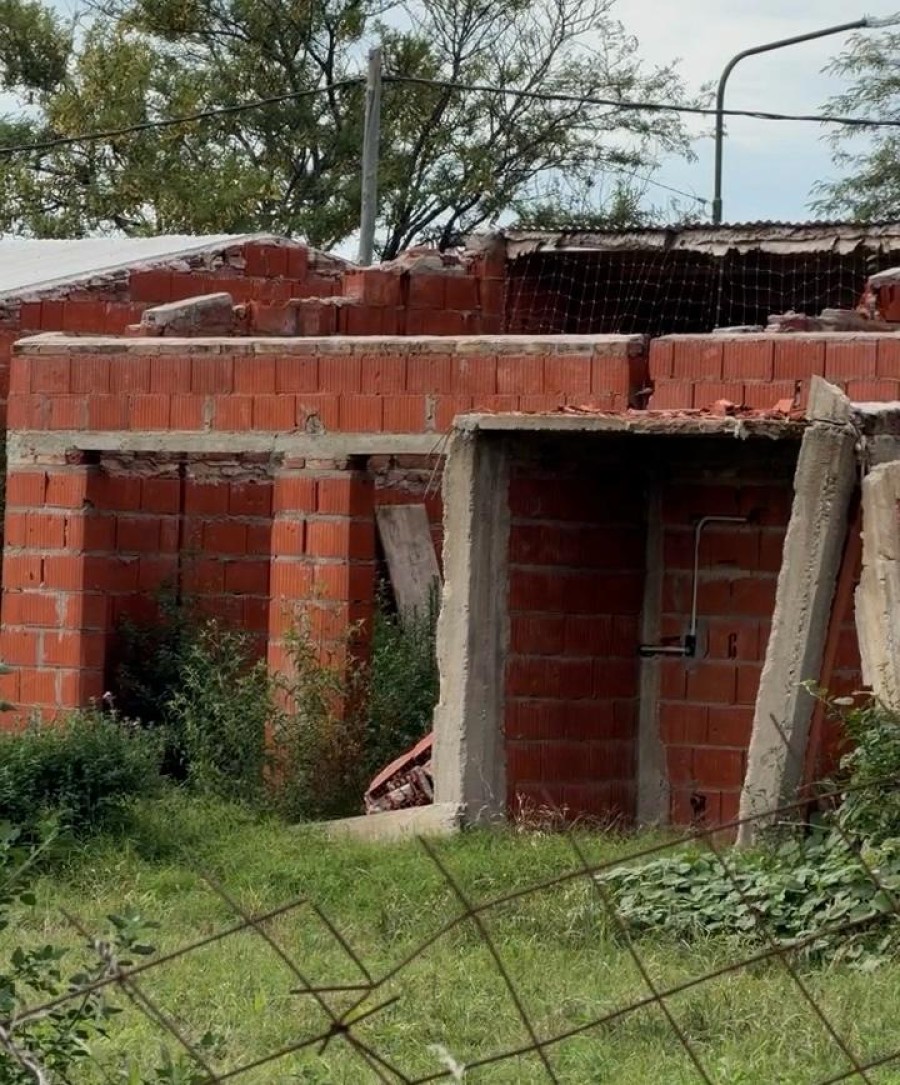 Una de las viviendas del programa que cuenta con financiamiento de Naci&oacute;n, pero que se encuentra paralizado.