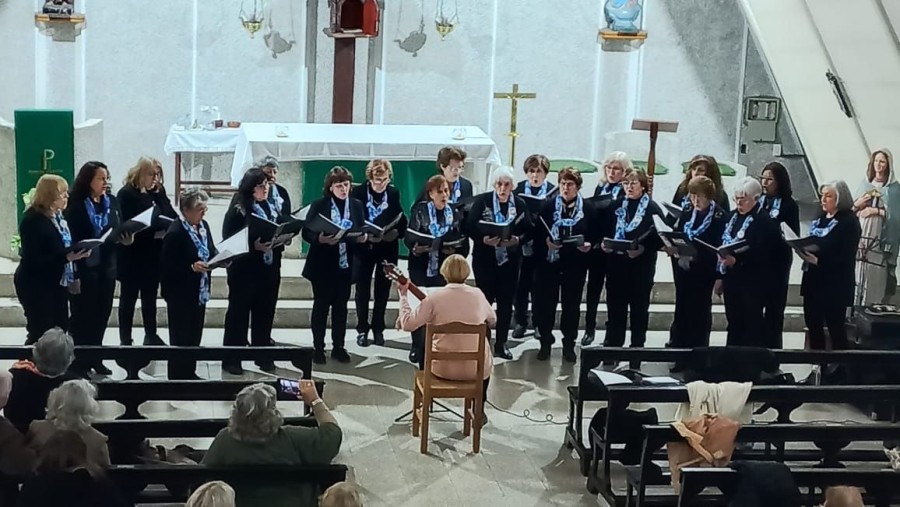Convocatoria para unirse al coro.