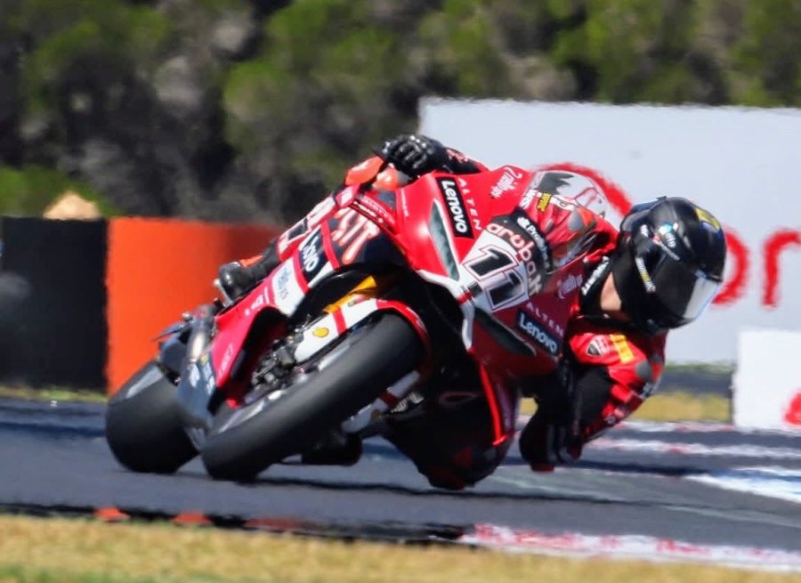 Nicolo Bulega venci&oacute; en las tres carreras disputadas en Phillip Island.