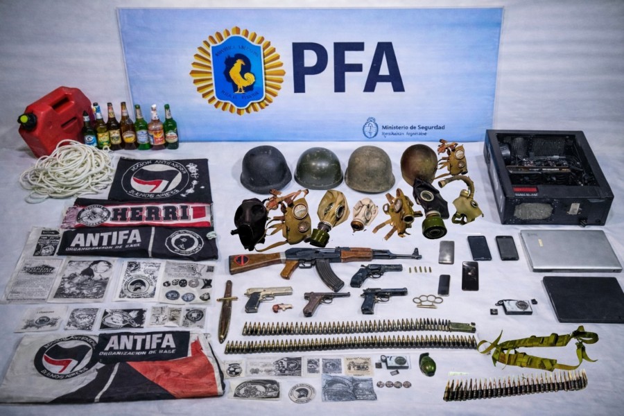 El detenido ten&iacute;a un arsenal en su departamento del barrio porte&ntilde;o de Villa Crespo.