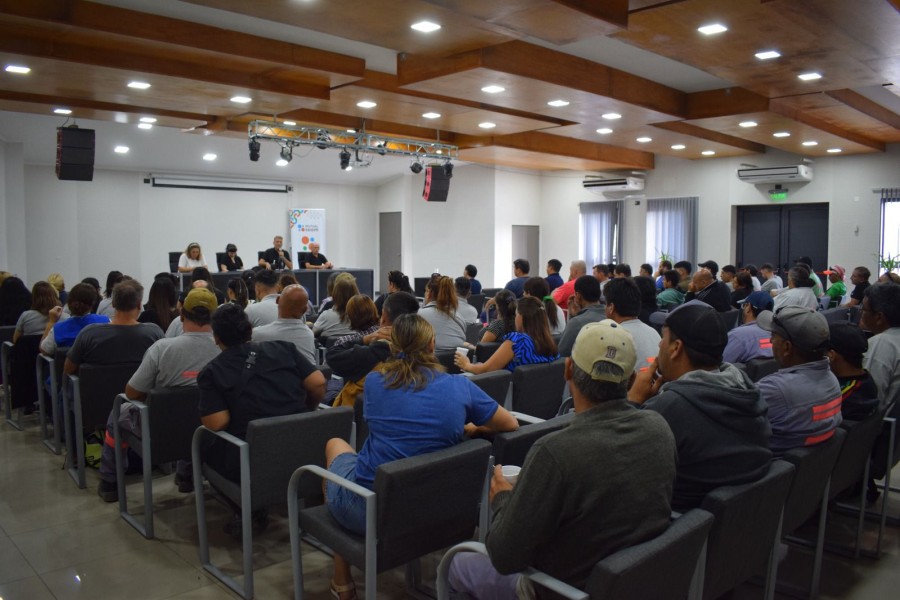 Dar&iacute;o Cocco y Anah&iacute; Raffaelli presidieron la asamblea de delegados este mi&eacute;rcoles por la ma&ntilde;ana.