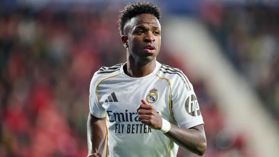 SIEMPRE POLEMICO. Vinicius sell&oacute; el pasaje de Real Madrid.