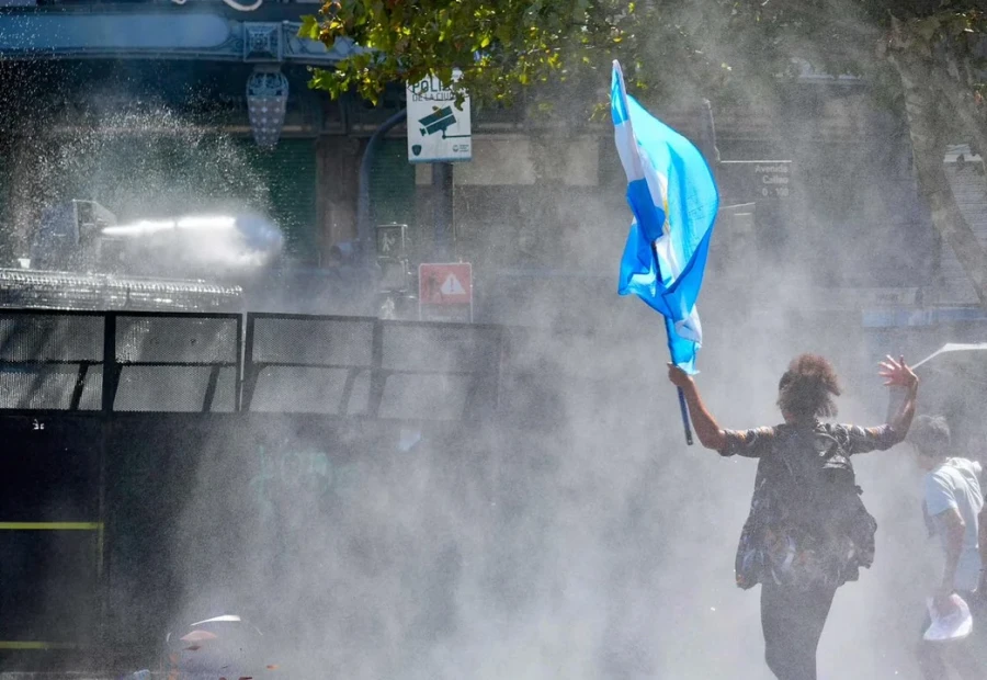 Manifestantes en la Plaza Congreso