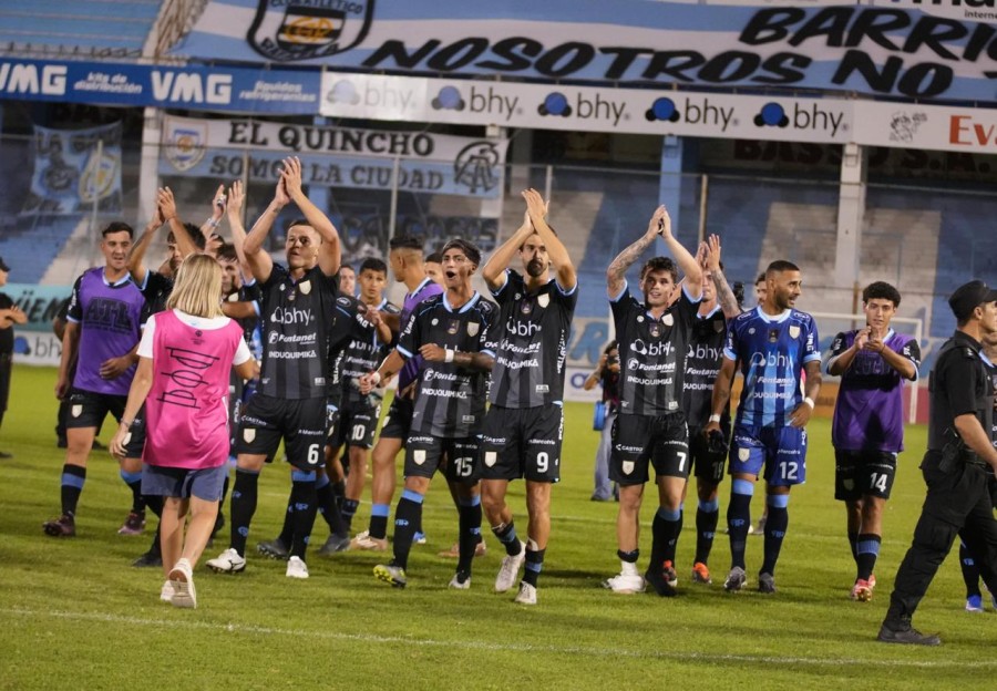 La Crema celebr&oacute; en Alberdi ante Temperley