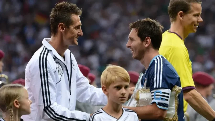Messi podr&iacute;a romper dos r&eacute;cords de Klose, una de sus mayores pesadillas en sus primeros Mundiales.