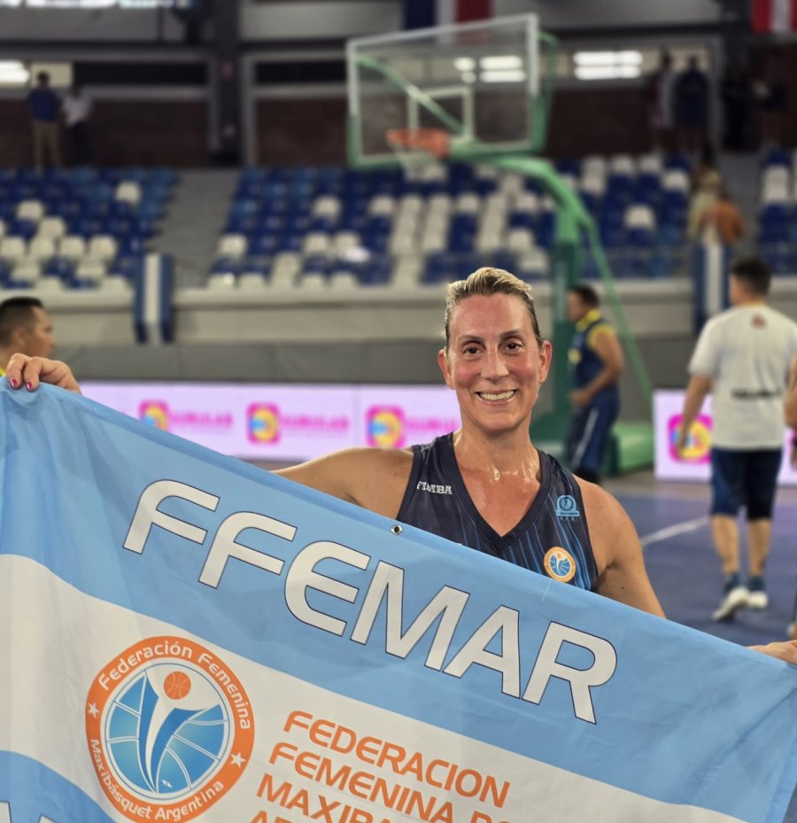 FESTEJO EN EL EL SALVADOR. Cecilia Stricker tambi&eacute;n fue MVP.