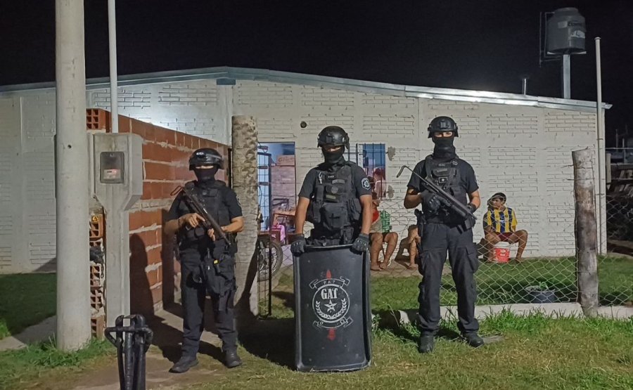 ALLANAMIENTOS. Se secuestraron coca&iacute;na, marihuana, dinero en efectivo, veh&iacute;culos, tel&eacute;fonos celulares y un arma de fuego con municiones.