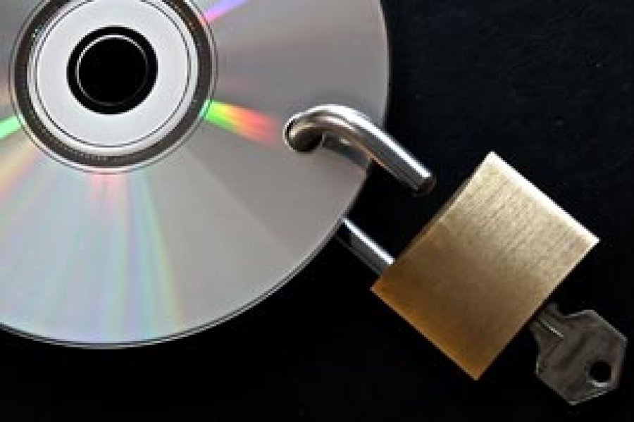 Los Datos Abiertos son aquellos datos que pueden ser utilizados, compartidos y distribuidos libremente, sin restricci&oacute;n alguna por derechos de autor o patentes.