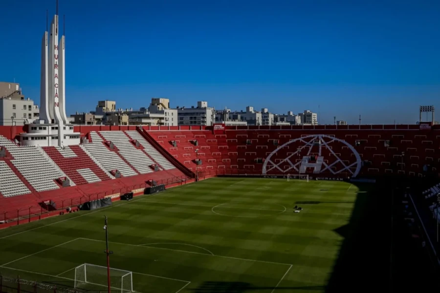 ESTADIO DUCO. La cancha de Hurac&aacute;n tendr&aacute; alrededor de un tercio de la capacidad disponible.