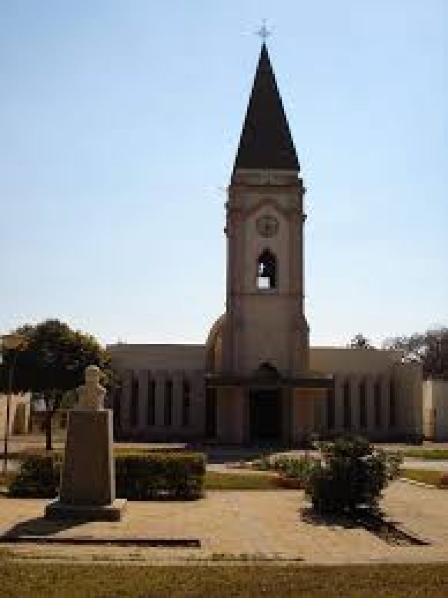 El templo parroquial.
