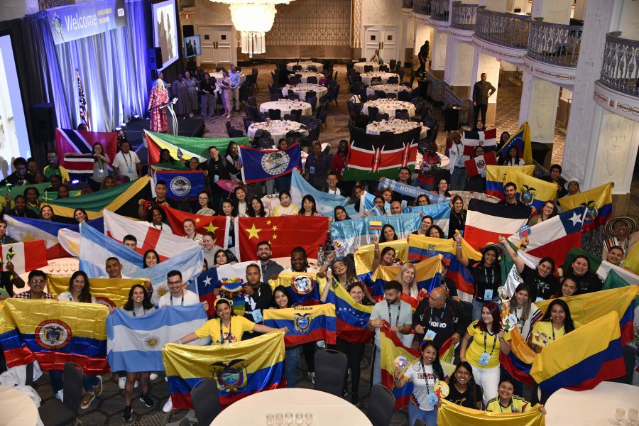 Imagen general de participantes en el programa.