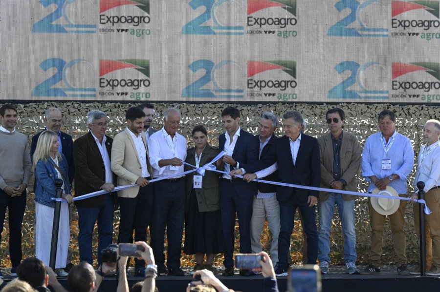 Referentes de todos los espacios pol&iacute;ticos convergieron a la muestra de San Nicol&aacute;s. (EXPOAGRO)