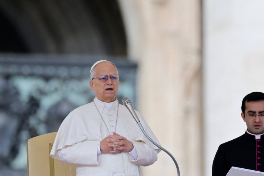 MENSAJE. El Papa conden&oacute; los ataques a civiles y advirti&oacute; que las armas jam&aacute;s traer&aacute;n la justicia ni la paz.