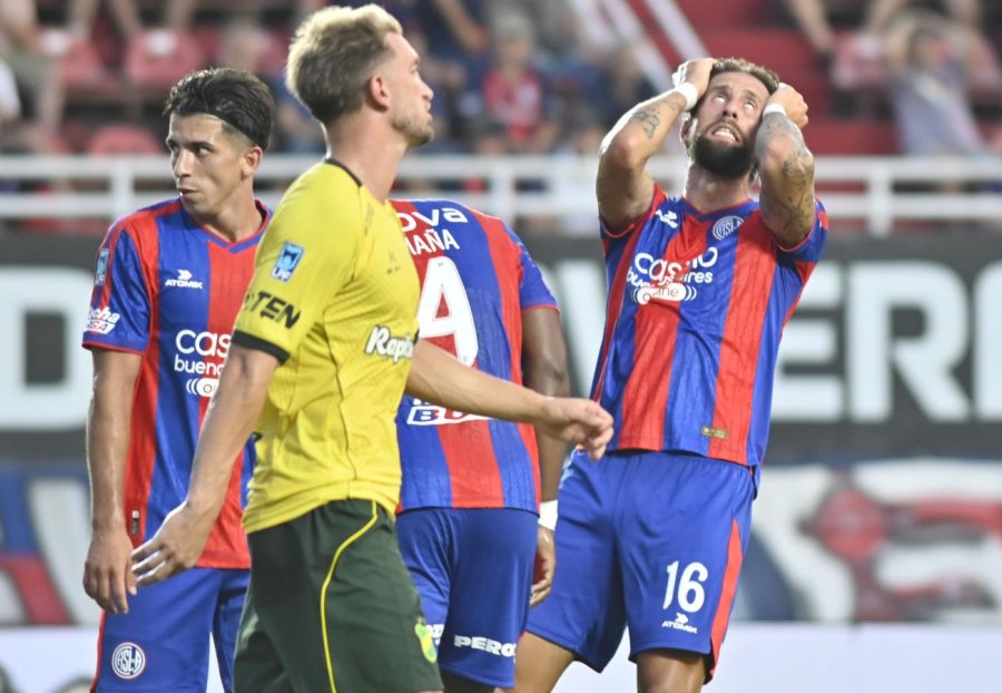 DEFENSA GOLE&Oacute; A SAN LORENZO