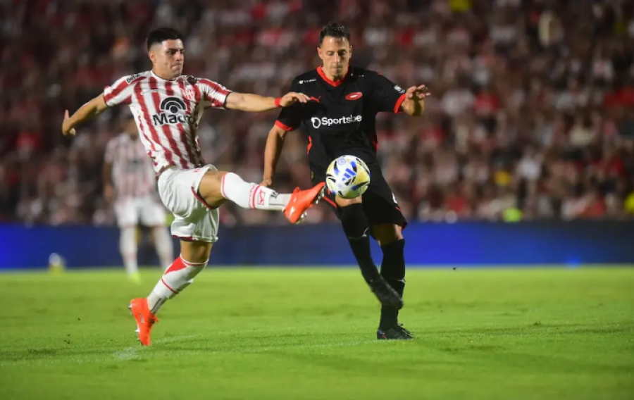 ALEX LUNA TUVO UN GRAN PARTIDO ANTE INDEPENDIENTE