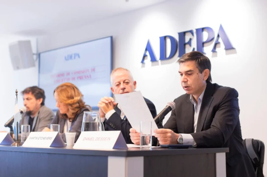 Las autoridades de ADEPA presentaron el informe semestral sobre libertad de prensa con llamados a cuidar el di&aacute;logo.